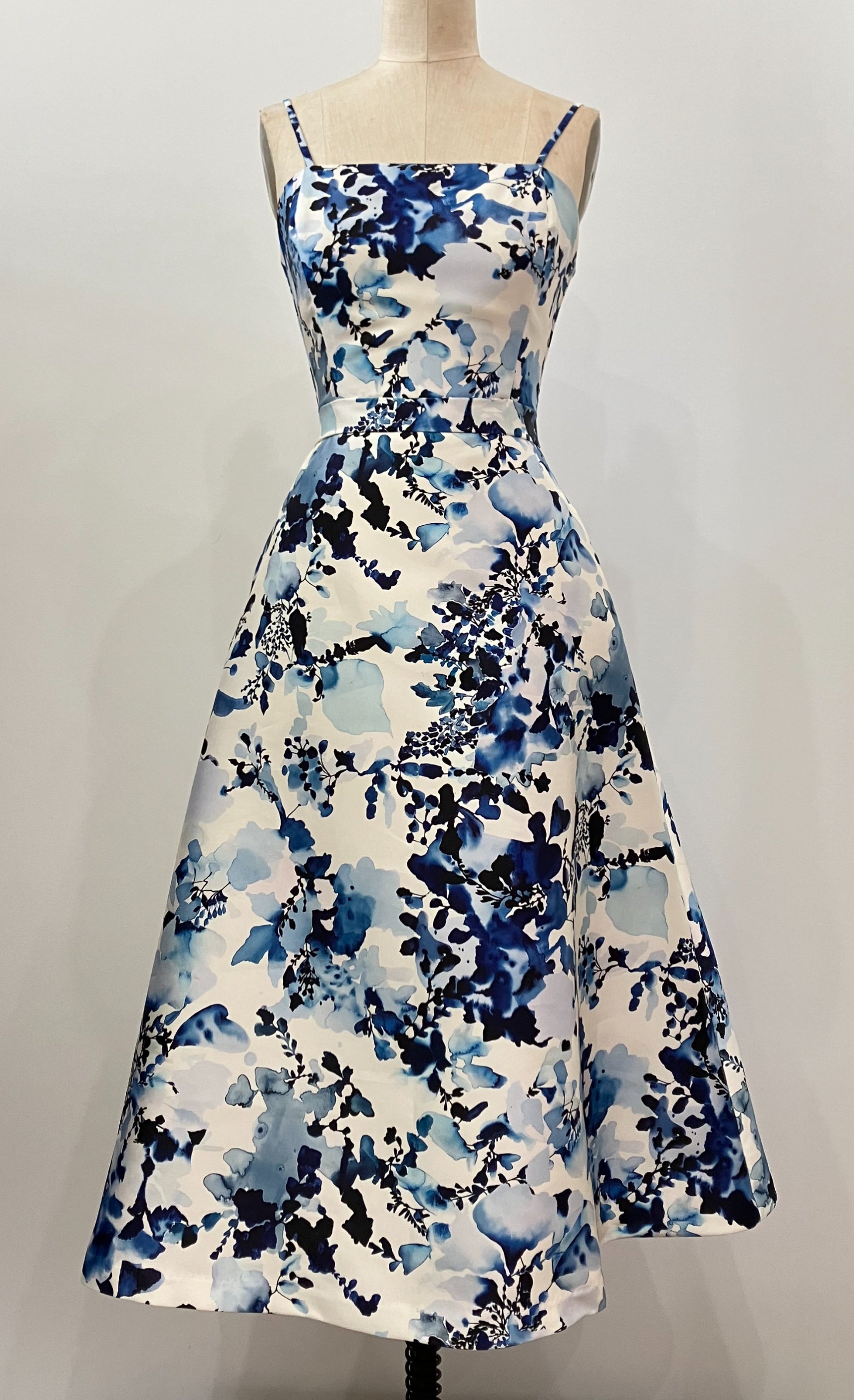 slim fit dress slacks Tea Length Cocktail Dress Fitted Mac Duggal 20725 – The Dress Outlet main image 0