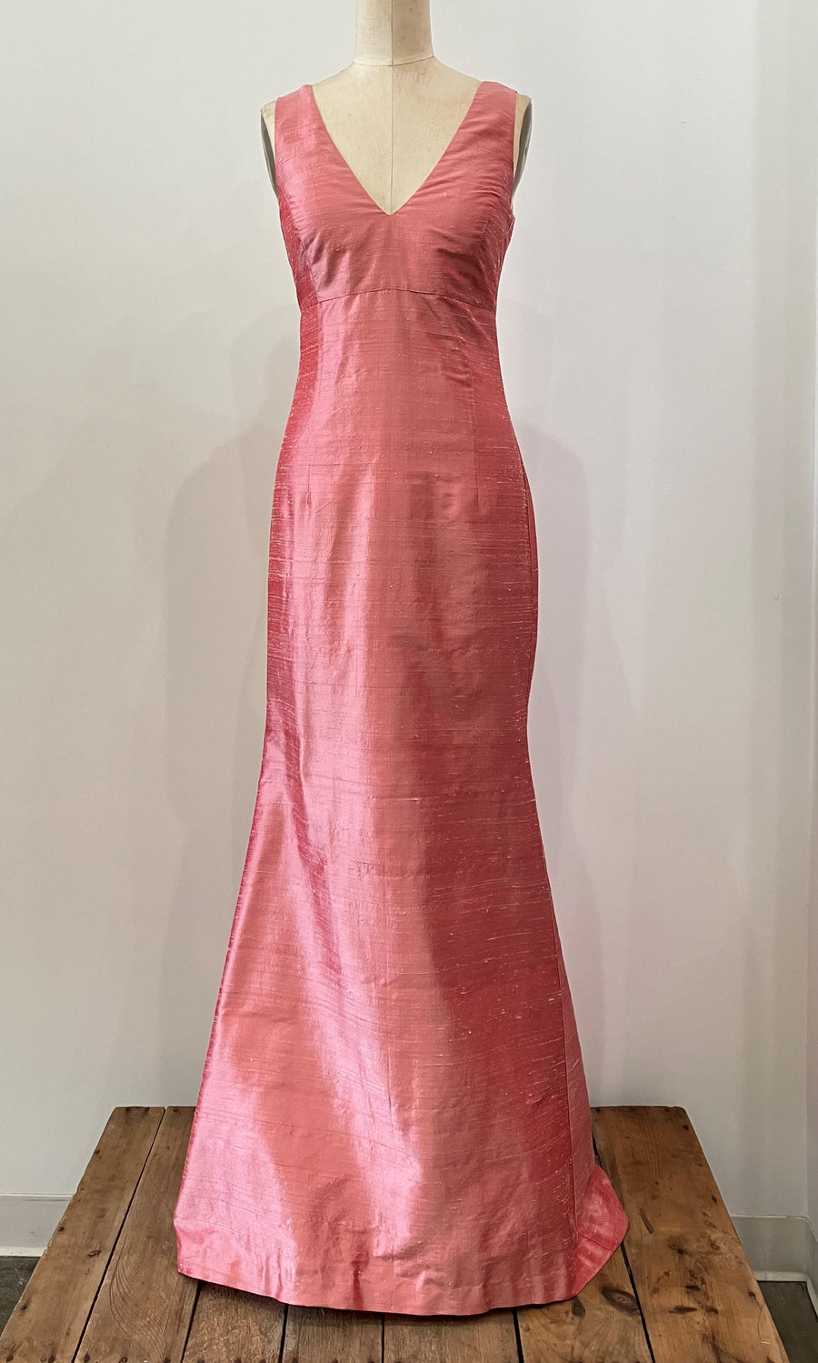 Rose V-neck Trumpet Gown, size X-small