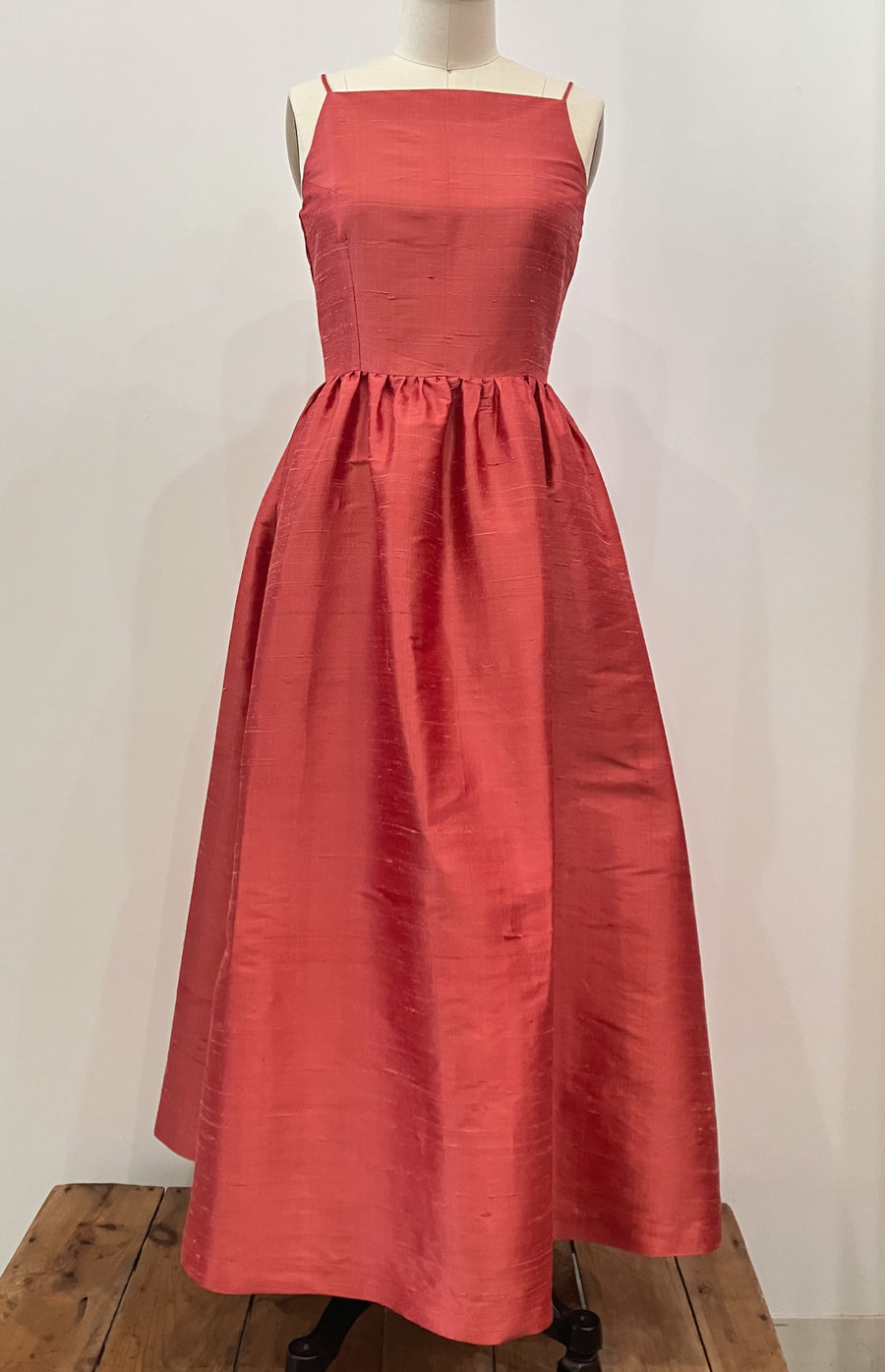 Classic Ballerina-length "Audrey" Dress Kimera Classic Ballerina-length "Audrey" Dress Kimera