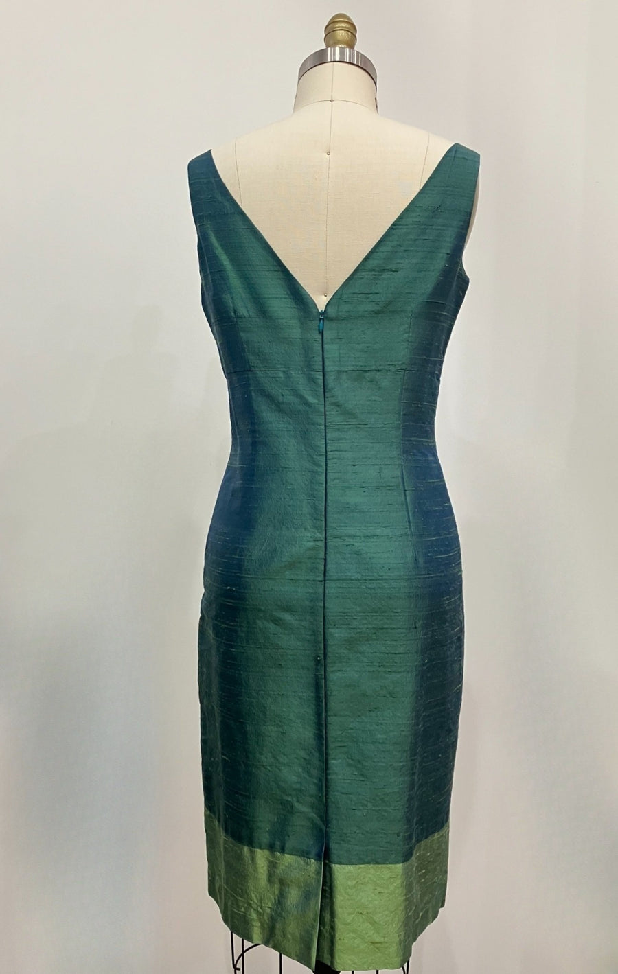 Teal V-neck Sheath with Contrast, size Small