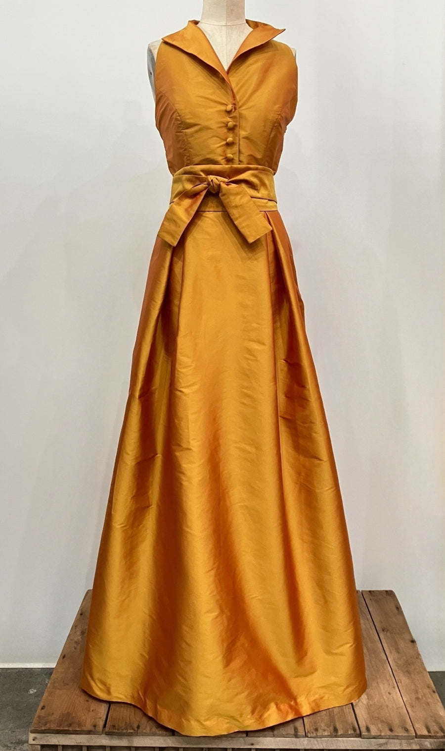 Saffron Sleeveless Washable Taffeta Long Shirtdress