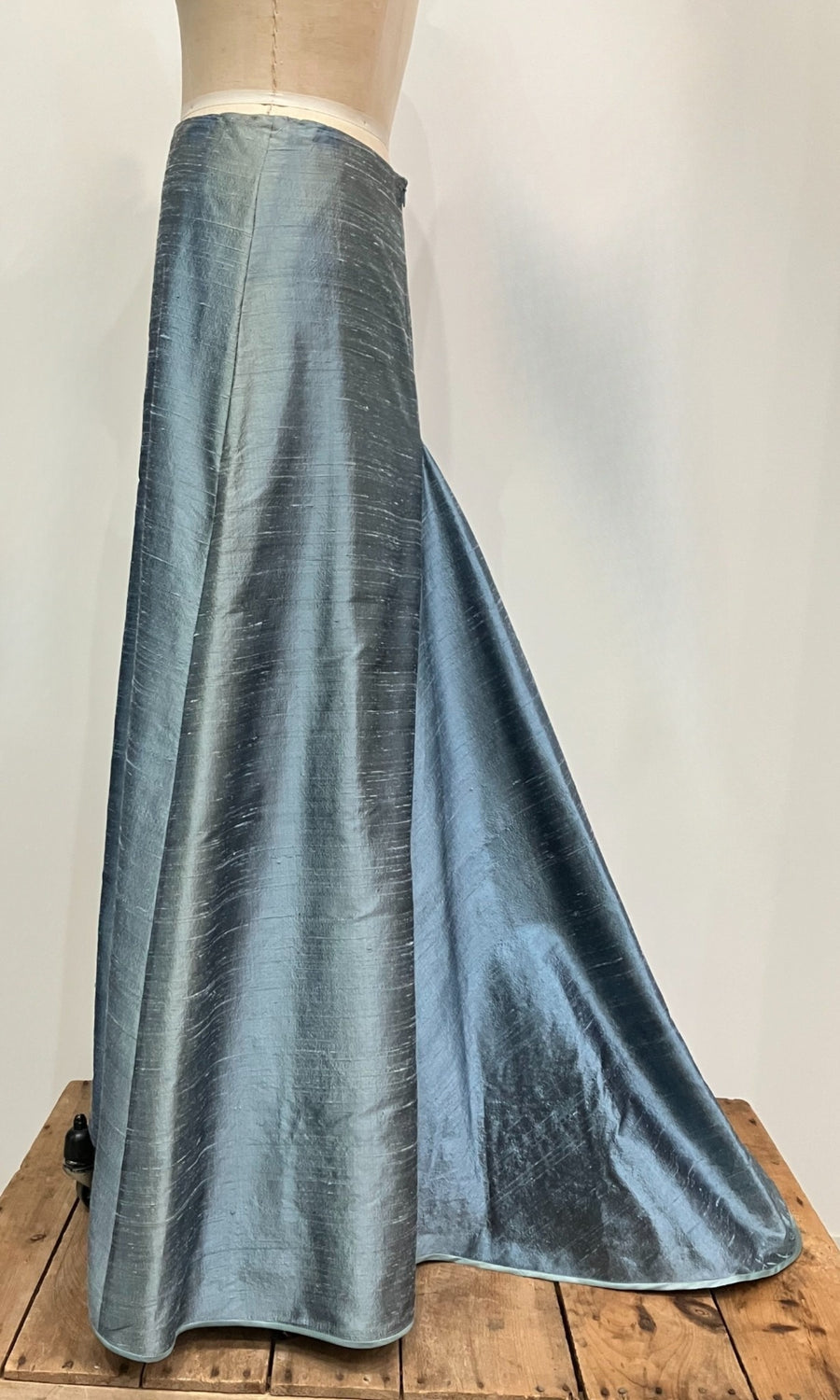 Slate Blue Fishtail Skirt, size Small
