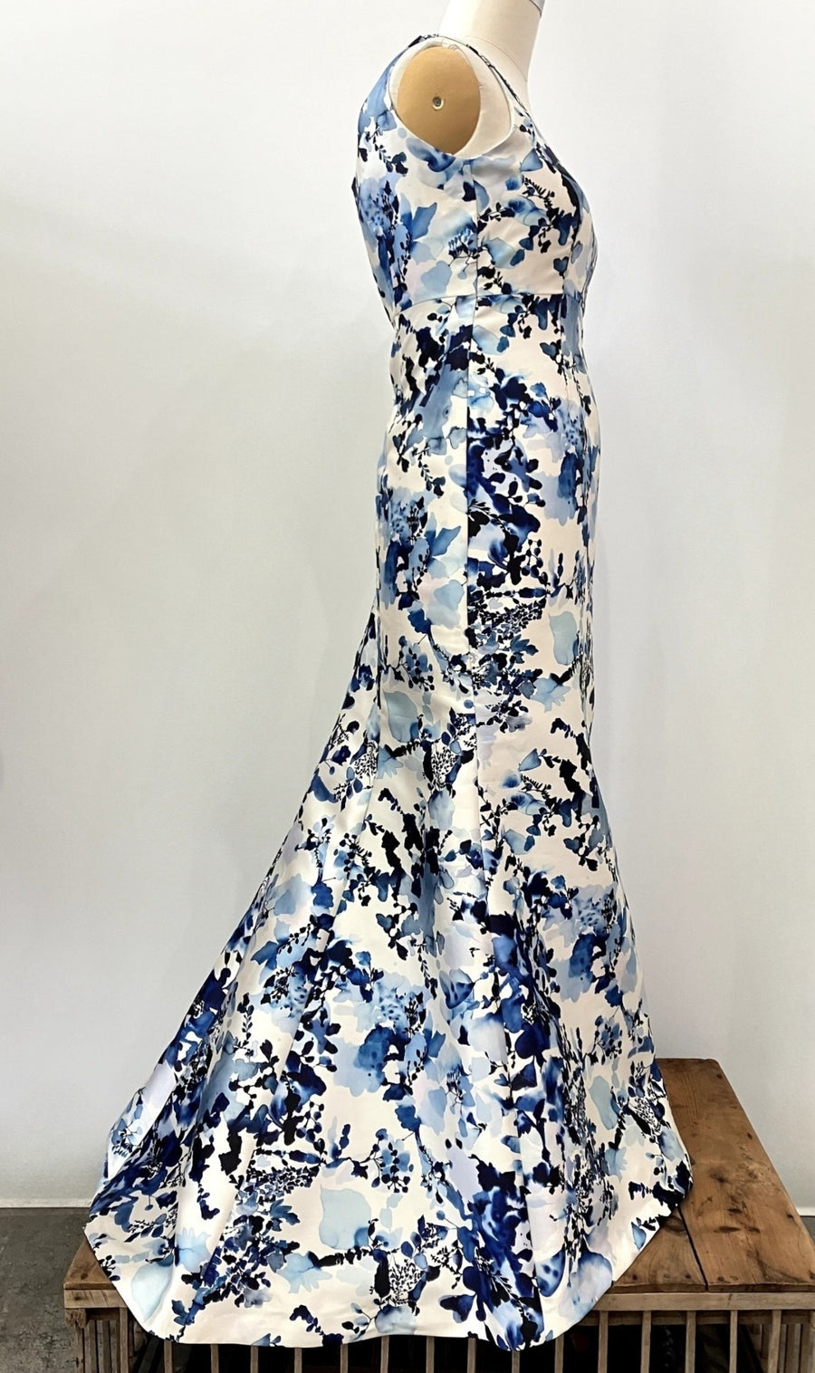 Watercolor Floral Scoopneck Trumpet Gown