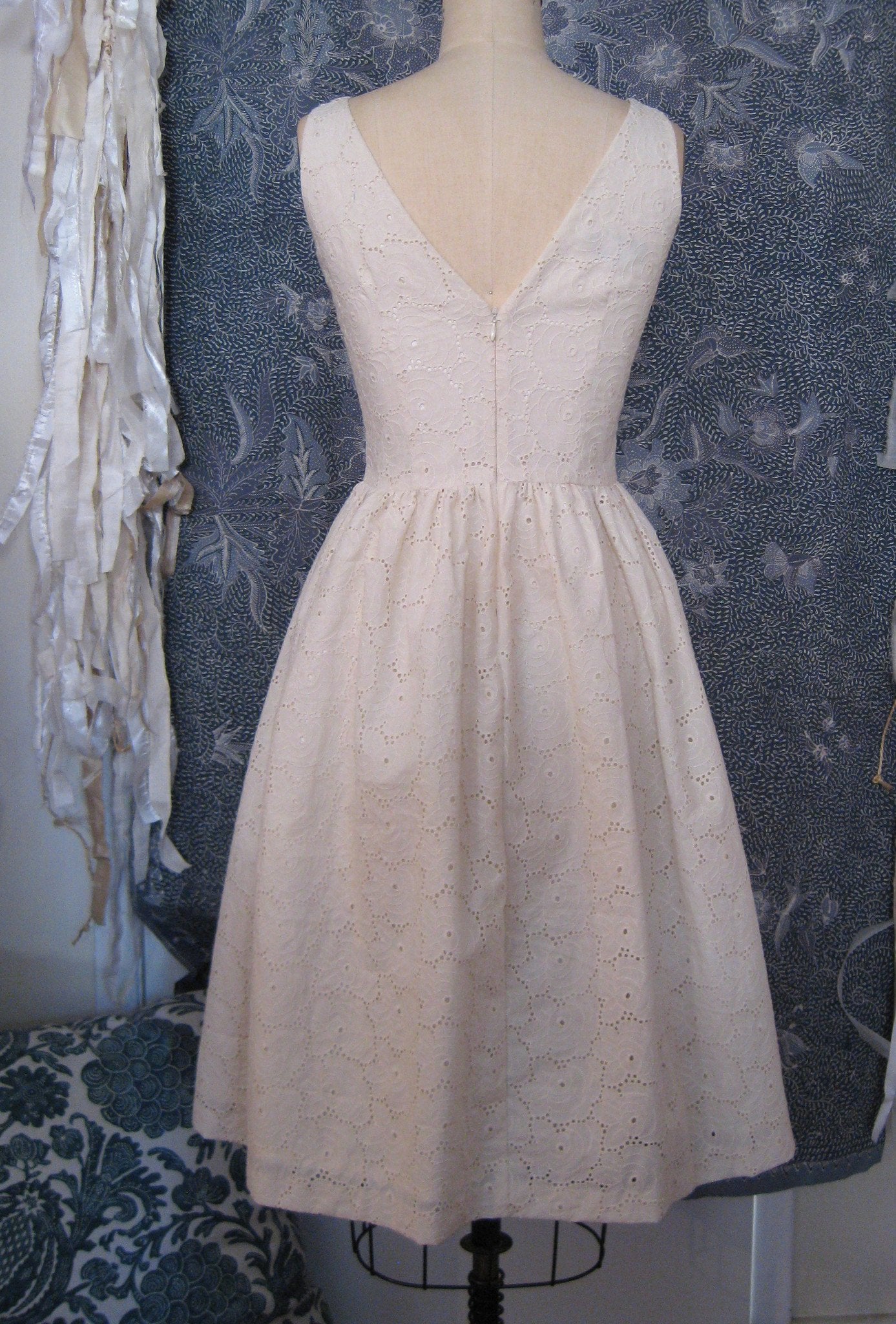 cotton eyelet wedding dress 1950's Cotton Eyelet Lace Wedding Dress Xtabay Vintage