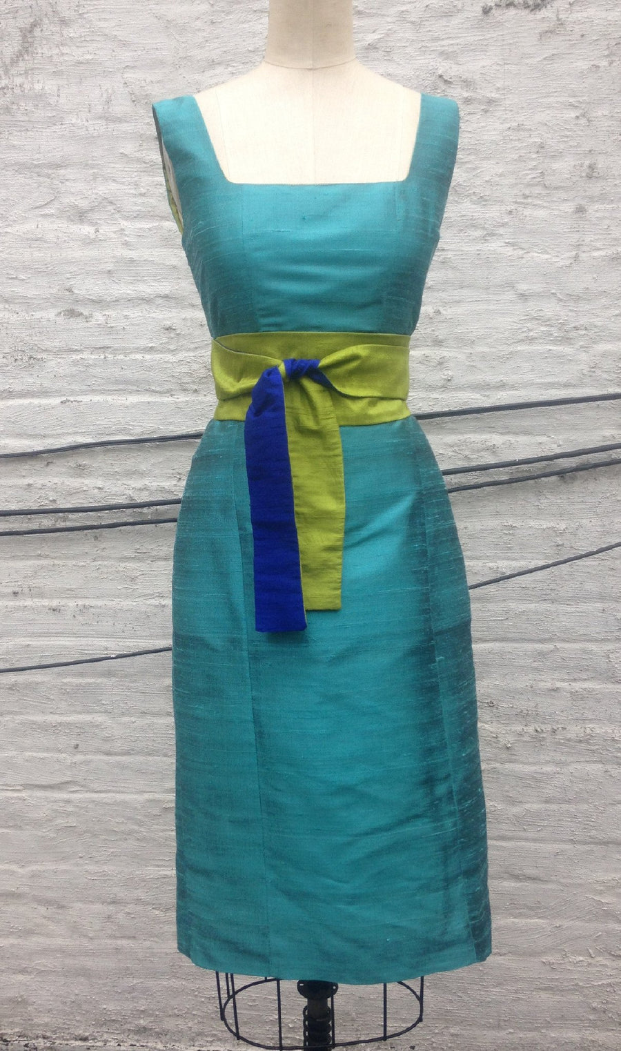 Scoopneck Fitted Shantung Dress Kimera Scoopneck Fitted Shantung Dress Kimera