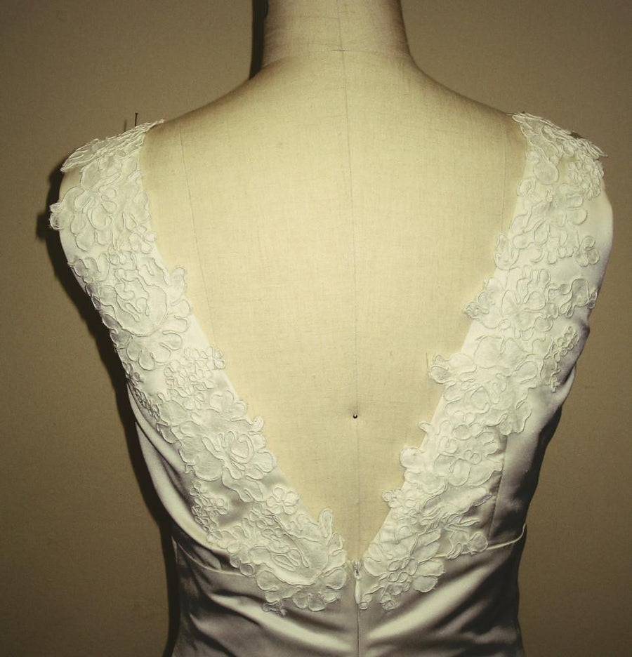 Deep V-neck Fishtail Wedding Dress with Alencon Lace