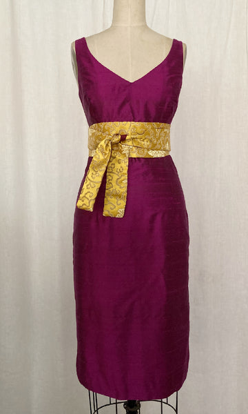 Sangria Classic V-neck Sheath Dress, size Medium