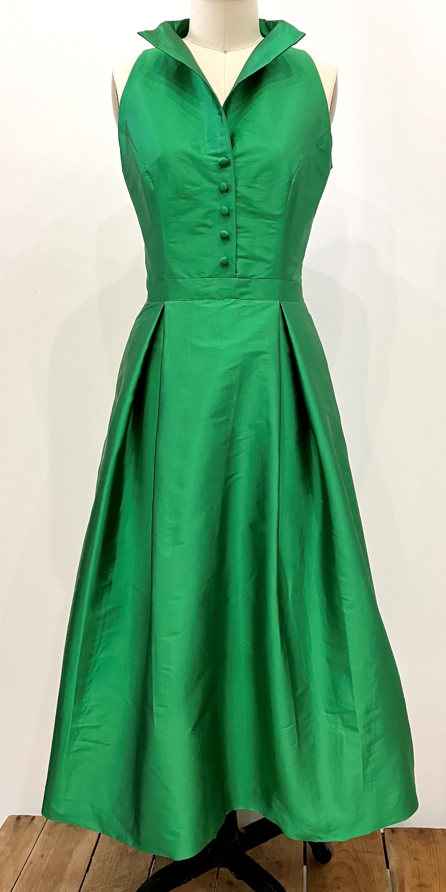 kelly green t shirt dress Taffeta Tea-length Shirtdress – Kimera Date: New Arrival Color:Silve Dress Code Parents Clothes comfortable but still girly